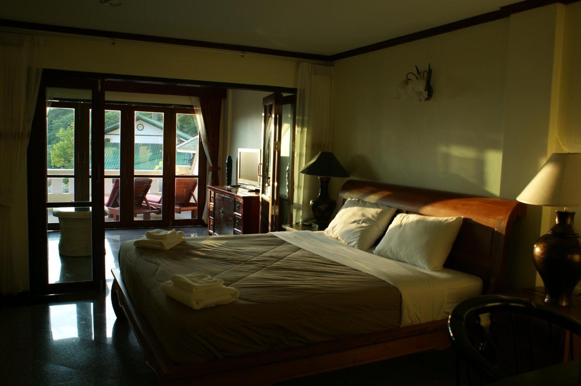 Prince Edouard Apartments & Resort Sha Extra Plus Patong Room photo